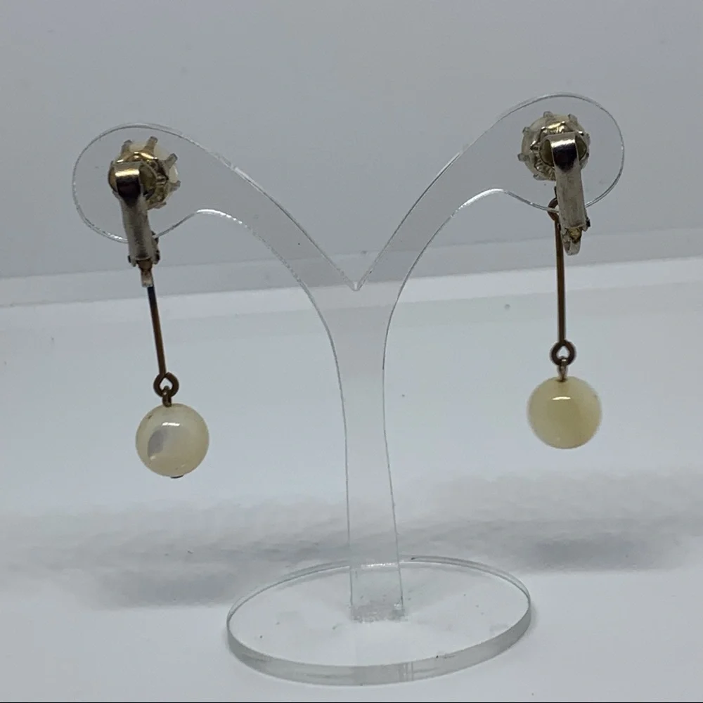 Vintage “Pearl” earrings